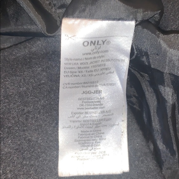 Wool coat with Oversized hood - Picture 4 of 4